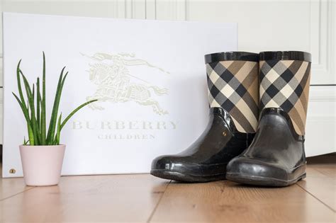 burberry gummistiefeletten|burberry store online.